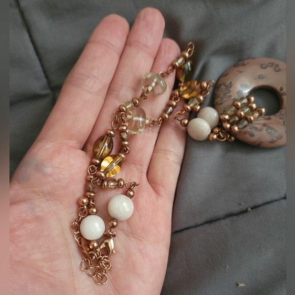 Lia Sophia | NWOT Pretty Boho Circle Stone Pendant Bronze Tone Beaded Necklace - Picture 5 of 7